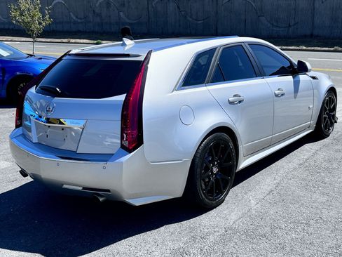 Used 2013 Cadillac CTS V RWD image 6