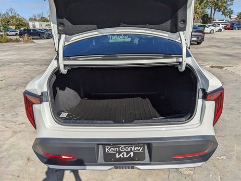 Certified 2025 Kia K4 LX image 13