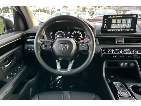 Certified 2025 Honda Pilot EX-L image 16