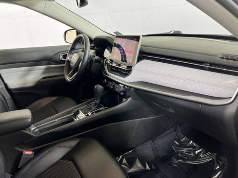 Used 2022 Jeep Compass Latitude w/ Convenience Group image 27