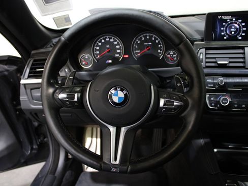 Used 2015 BMW M4 Convertible image 25