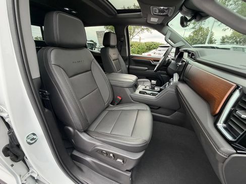Certified 2023 GMC Sierra 1500 Denali w/ Denali Reserve Package AWD/4WD image 18