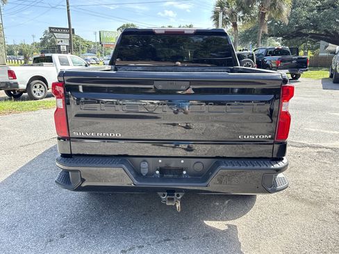 Used 2021 Chevrolet Silverado 1500 Custom AWD/4WD image 4