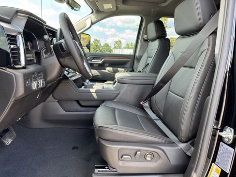 New 2025 GMC Sierra 2500 Denali w/ Denali Reserve Package image 16