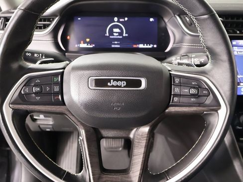 Used 2022 Jeep Grand Cherokee L Limited image 3