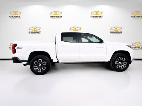 Used 2023 Chevrolet Colorado Z71 w/ Z71 Convenience Package 2 AWD/4WD image 9