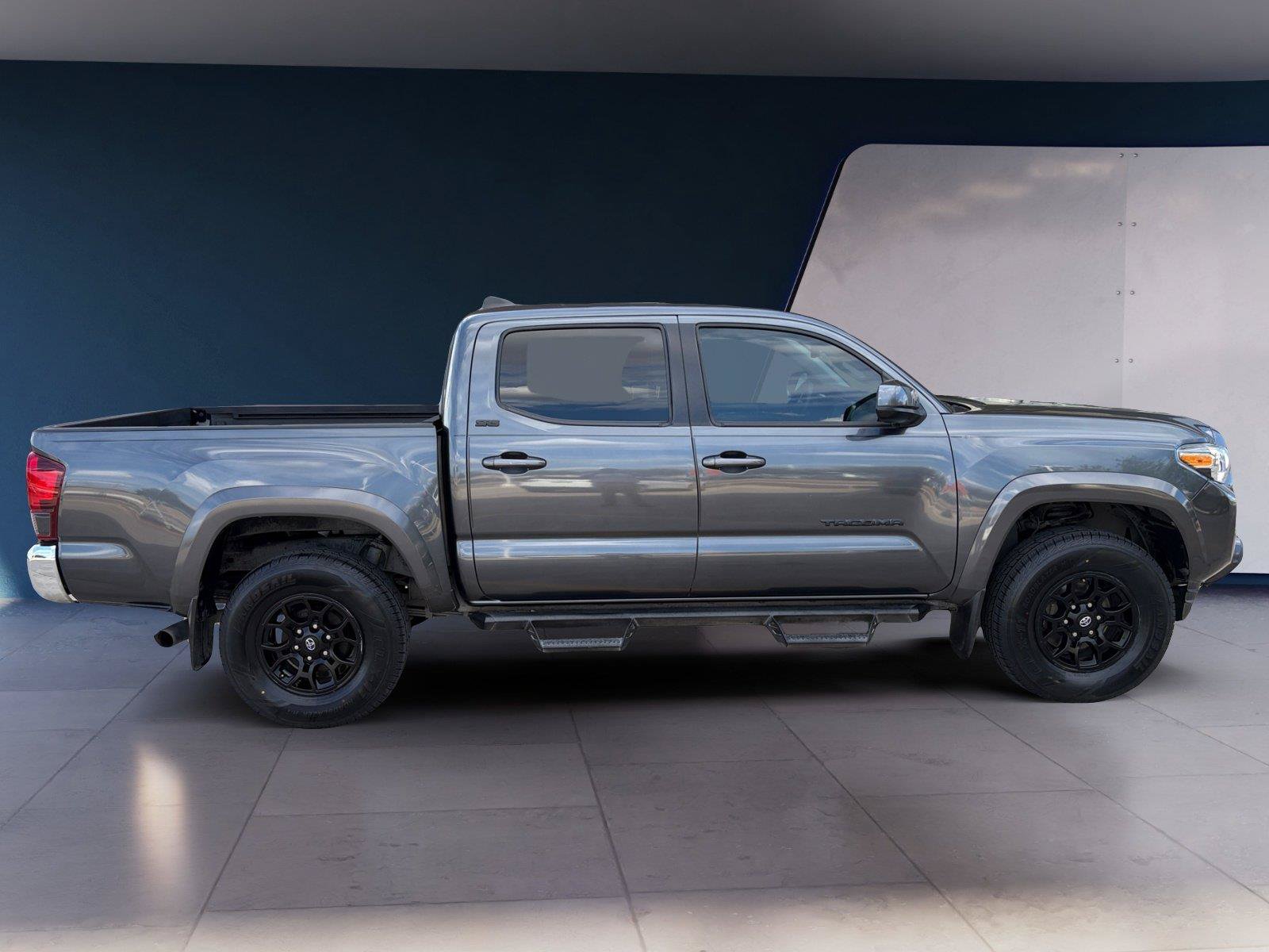 Used 2022 Toyota Tacoma SR5 RWD image 6