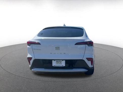 Used 2025 Buick Envista Sport Touring image 12