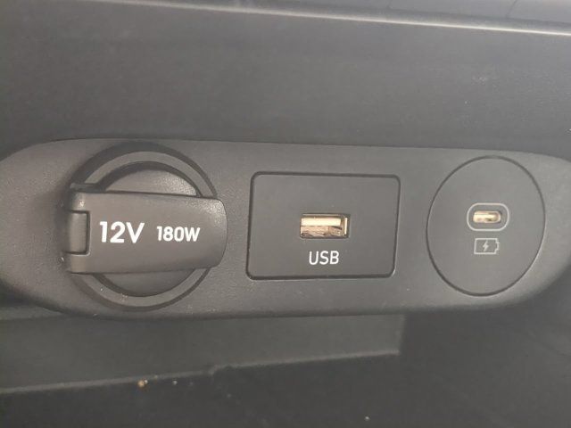 Used 2025 Hyundai Elantra Limited FWD image 21