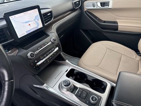 Used 2020 Ford Explorer Limited w/ Class III Trailer Tow Package image 16