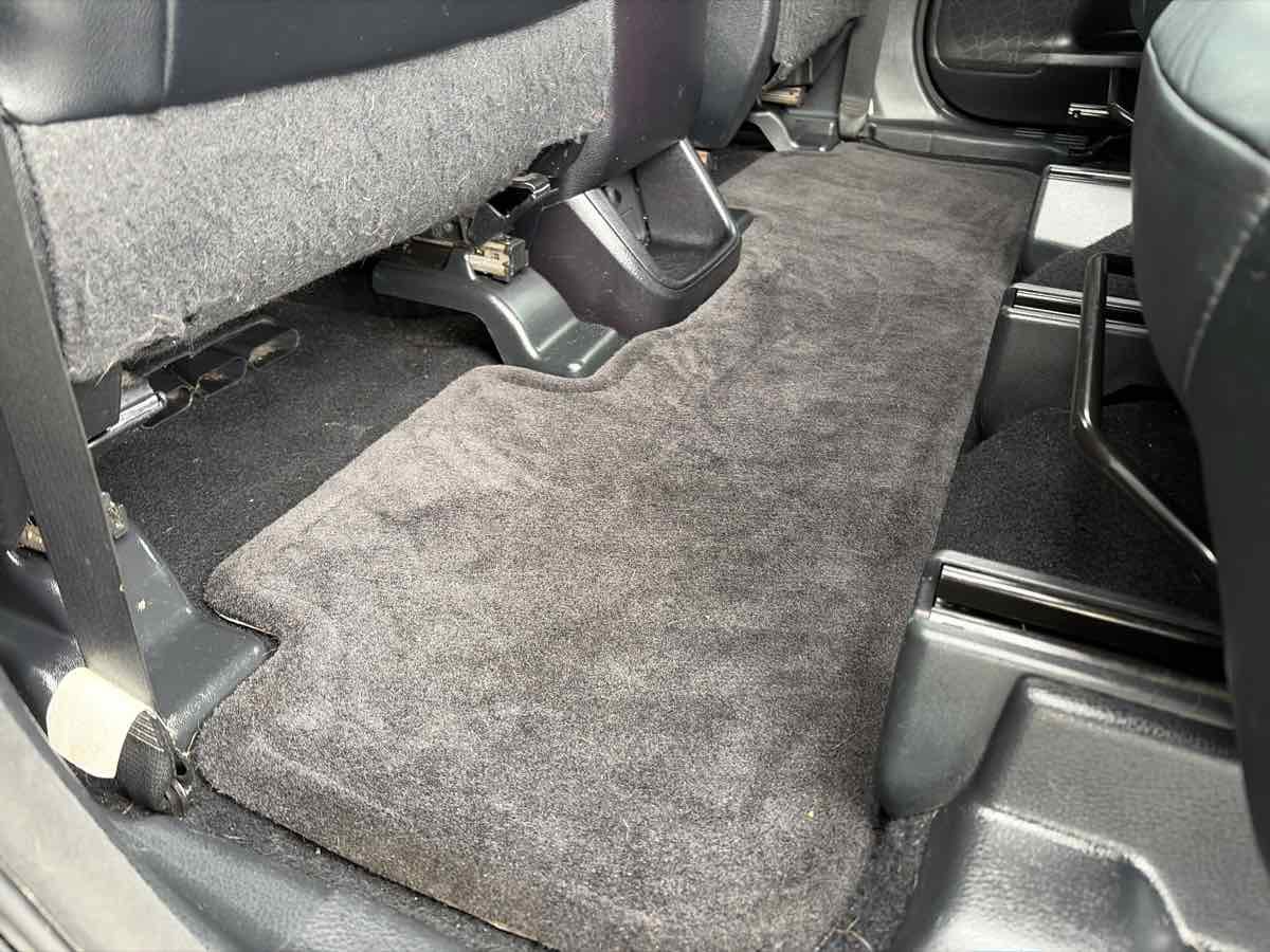 Used 2014 Toyota Highlander XLE FWD image 18