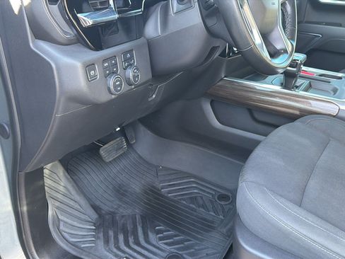 Used 2024 Chevrolet Silverado 1500 LT Trail Boss AWD/4WD image 18