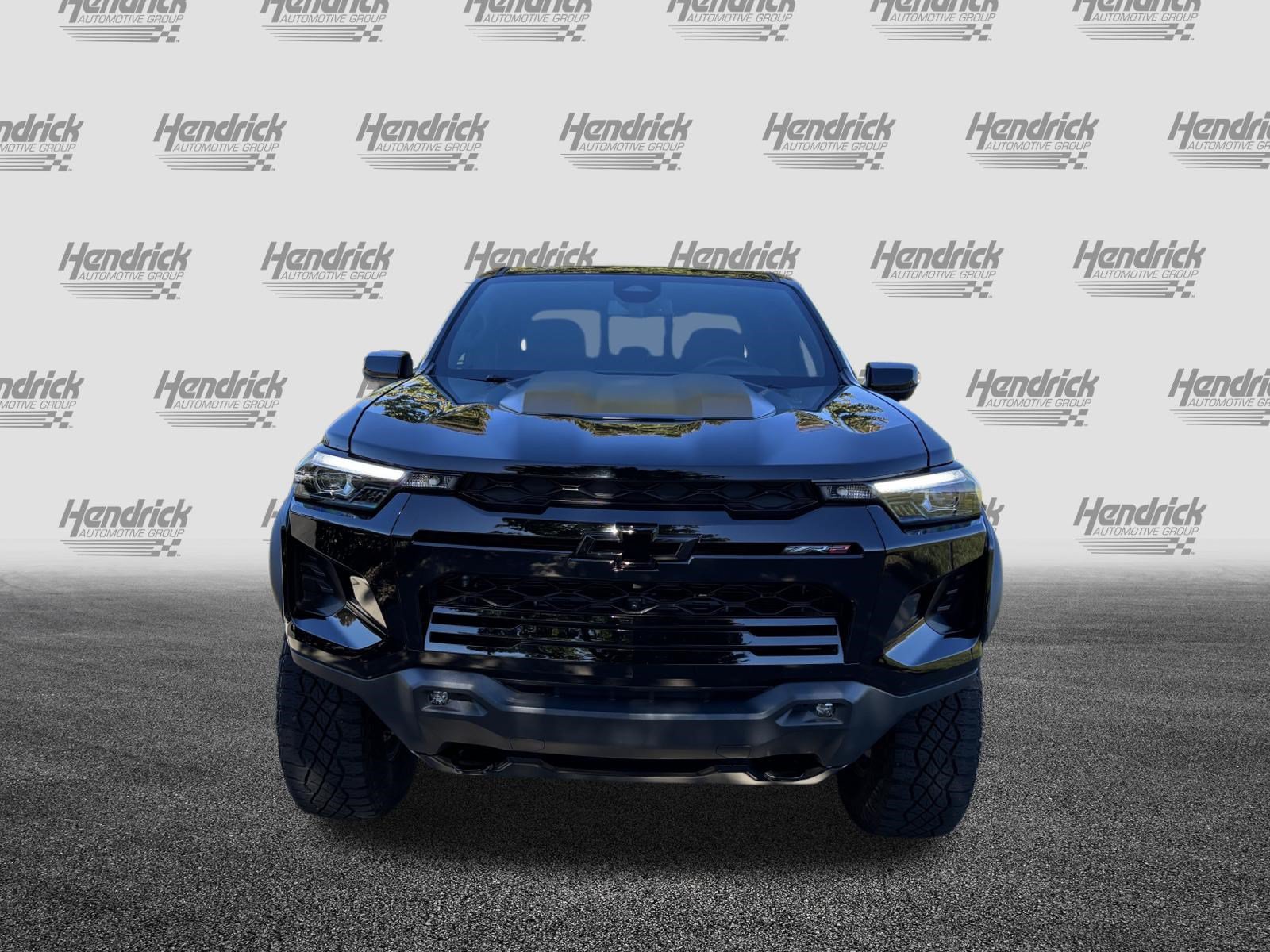 Used 2024 Chevrolet Colorado ZR2 w/ Technology Package AWD/4WD image 3