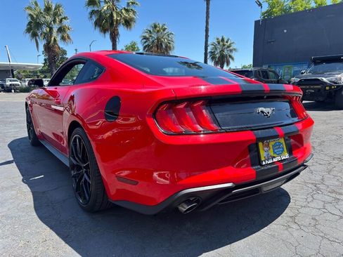 Used 2018 Ford Mustang Coupe RWD image 6