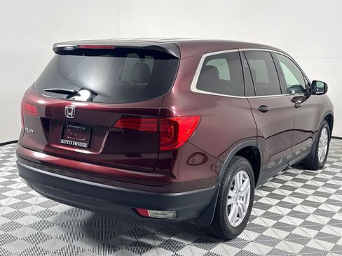 Used 2017 Honda Pilot LX image 5