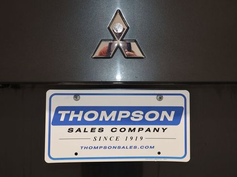 Used 2024 Mitsubishi Outlander SE image 37