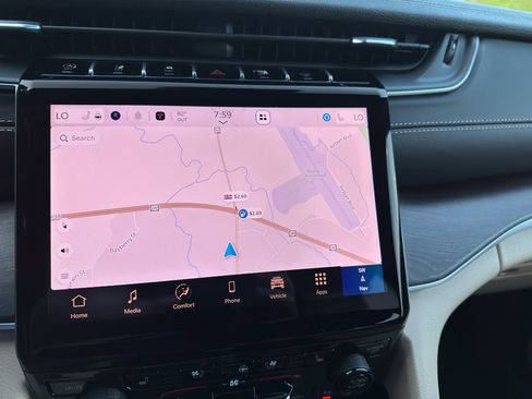 New 2025 Jeep Grand Cherokee L Limited w/ Luxury Tech Group II image 17