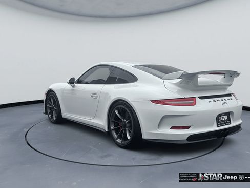 Used 2015 Porsche 911 GT3 w/ Sound Package Plus RWD image 7