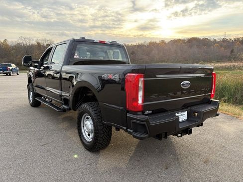 New 2026 Ford F250 XL w/ XL Off-Road Package image 3