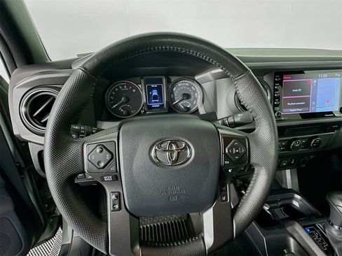 Used 2023 Toyota Tacoma TRD Off-Road image 11