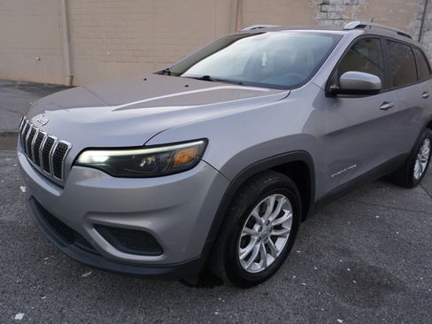 Used 2020 Jeep Cherokee Latitude image 4