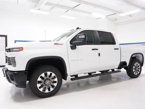 New 2026 Chevrolet Silverado 2500 Custom w/ Custom Value Package image 8