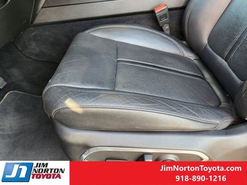 Used 2023 Jeep Wagoneer L Series III w/ Convenience Group I RWD image 25