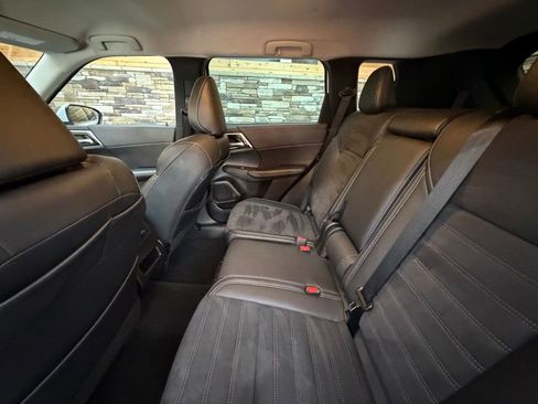 Used 2023 Mitsubishi Outlander SE AWD/4WD image 28