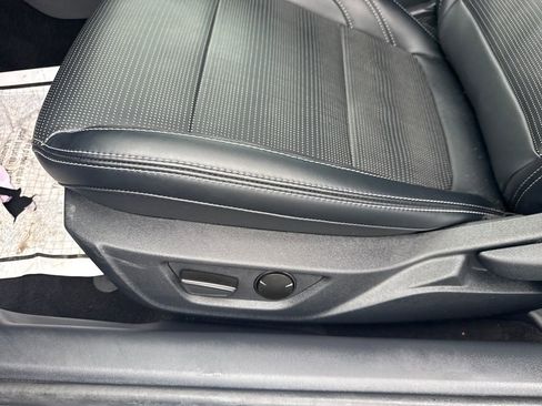 Used 2025 Ford Mustang GT Premium image 24