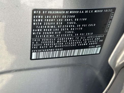 Used 2023 Volkswagen Tiguan SE image 16