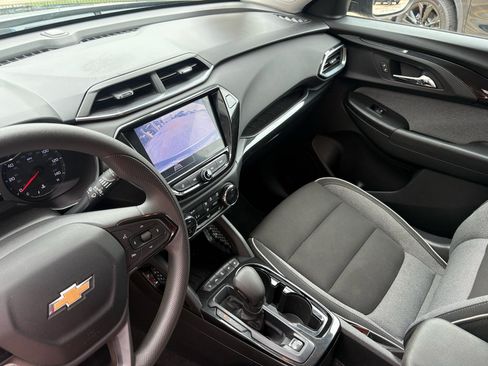 Used 2021 Chevrolet TrailBlazer LT w/ Convenience Package FWD image 16