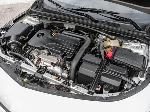 Used 2020 Chevrolet Malibu LT image 55