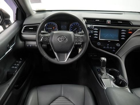 Used 2020 Toyota Camry SE FWD image 21