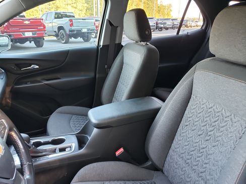 Used 2022 Chevrolet Equinox LT w/ Driver Convenience Package image 23