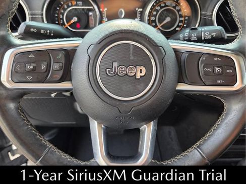 Used 2018 Jeep Wrangler Unlimited Sahara AWD/4WD image 30