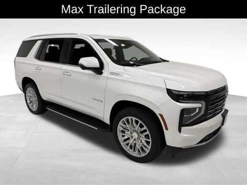 Certified 2025 Chevrolet Tahoe High Country w/ Sun And Tow Package AWD/4WD image 6