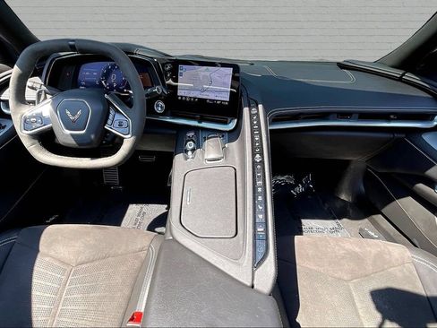Used 2022 Chevrolet Corvette Stingray Preferred Cpe w/ Engine Appearance Package RWD image 7