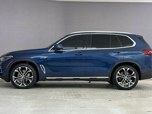 Used 2020 BMW X5 xDrive40i w/ Premium Package AWD/4WD image 2