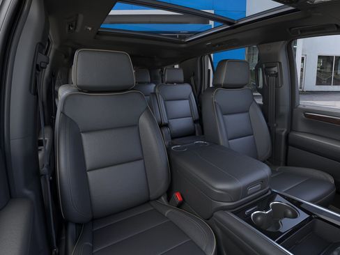New 2026 Chevrolet Tahoe Premier w/ Sun And Tow Package AWD/4WD image 16