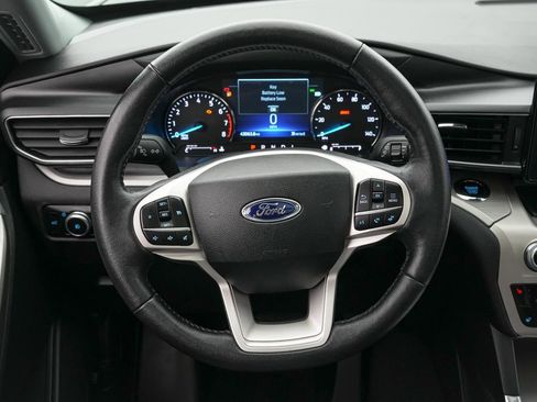 Certified 2023 Ford Explorer XLT w/ Equipment Group 202A image 13