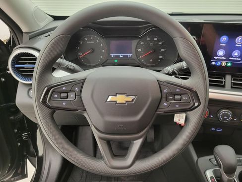 New 2026 Chevrolet Trax LS w/ LS Convenience Package FWD image 3