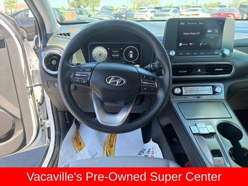 Used 2023 Hyundai Kona SE FWD image 13