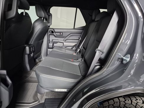 New 2026 Toyota 4Runner 4WD image 31