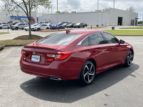 Used 2018 Honda Accord Sport image 10