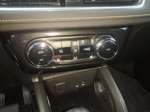 Used 2024 Chevrolet TrailBlazer ACTIV w/ Convenience Package AWD/4WD image 18