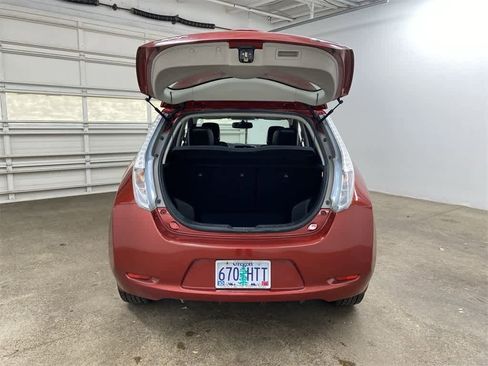 Used 2013 Nissan Leaf SL image 30