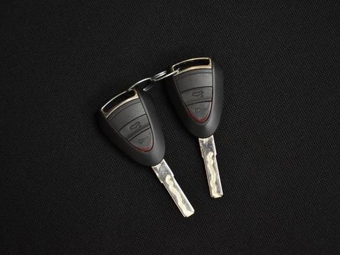 Used 2009 Porsche 911 Carrera image 6