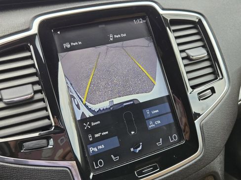 Used 2018 Volvo XC90 T6 Momentum w/ Convenience Package AWD/4WD image 23