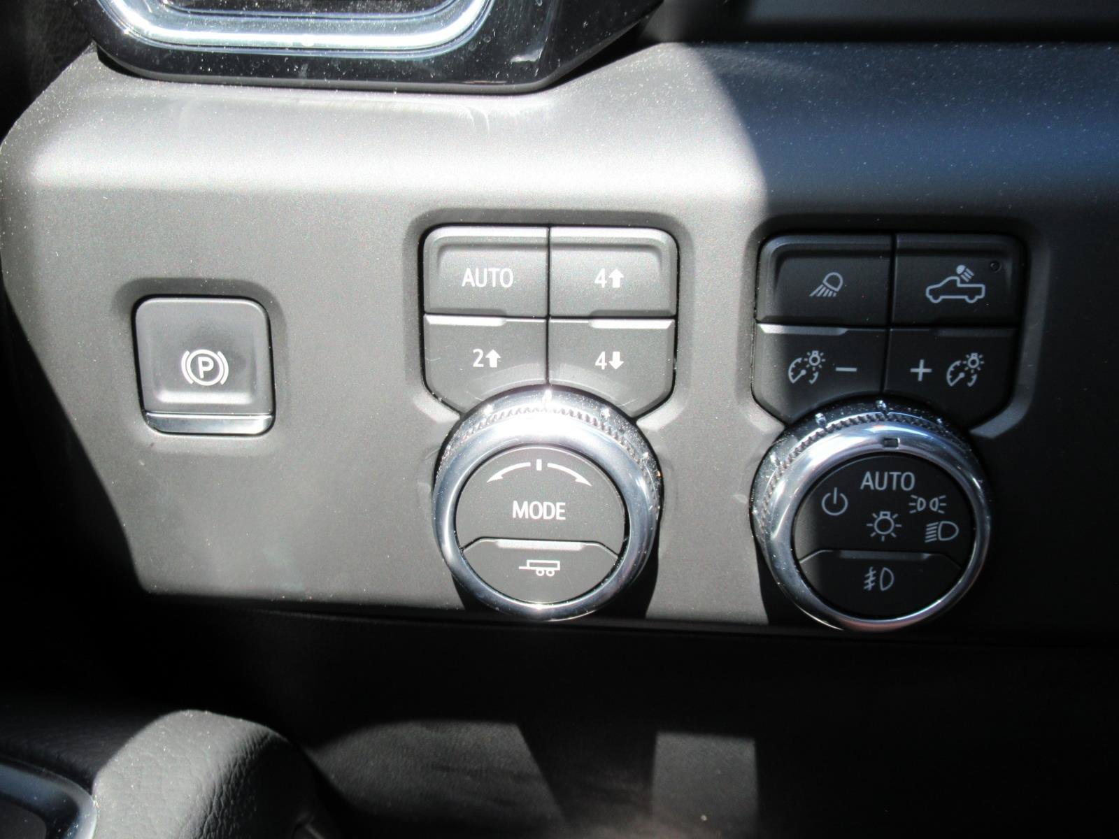 Used 2026 GMC Sierra 2500 Denali w/ Denali Reserve Package AWD/4WD image 24