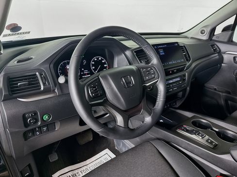 Certified 2025 Honda Ridgeline Sport image 8